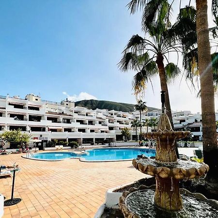 Comfy Home With Large Terrace Five Minutes From Ocean لوس كريستيانوس المظهر الخارجي الصورة
